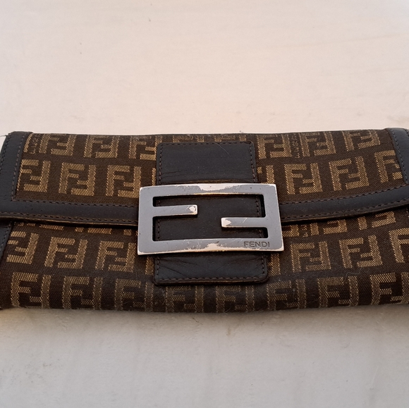 Authentic Fendi long wallet - Picture 2 of 16